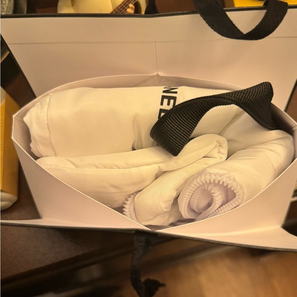 Chanel Mini Boston Cosmetic Pouch Clutch Makeup Bag with Handle White - Picture 3 of 7